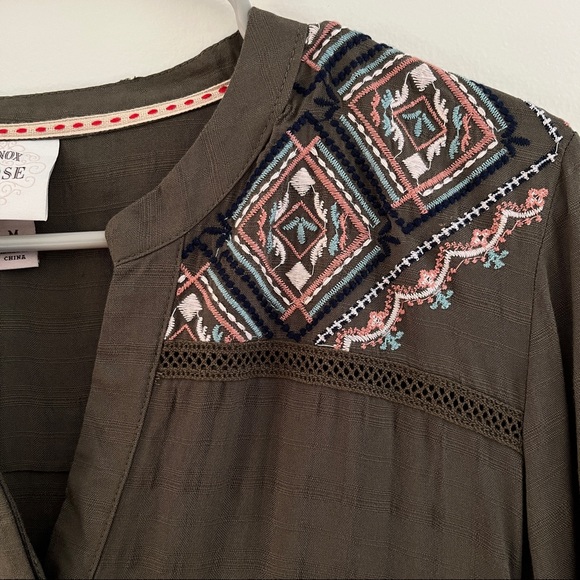 Knox Rose Olive Green Embroidered Babydoll Hi Lo Top - Picture 3 of 11